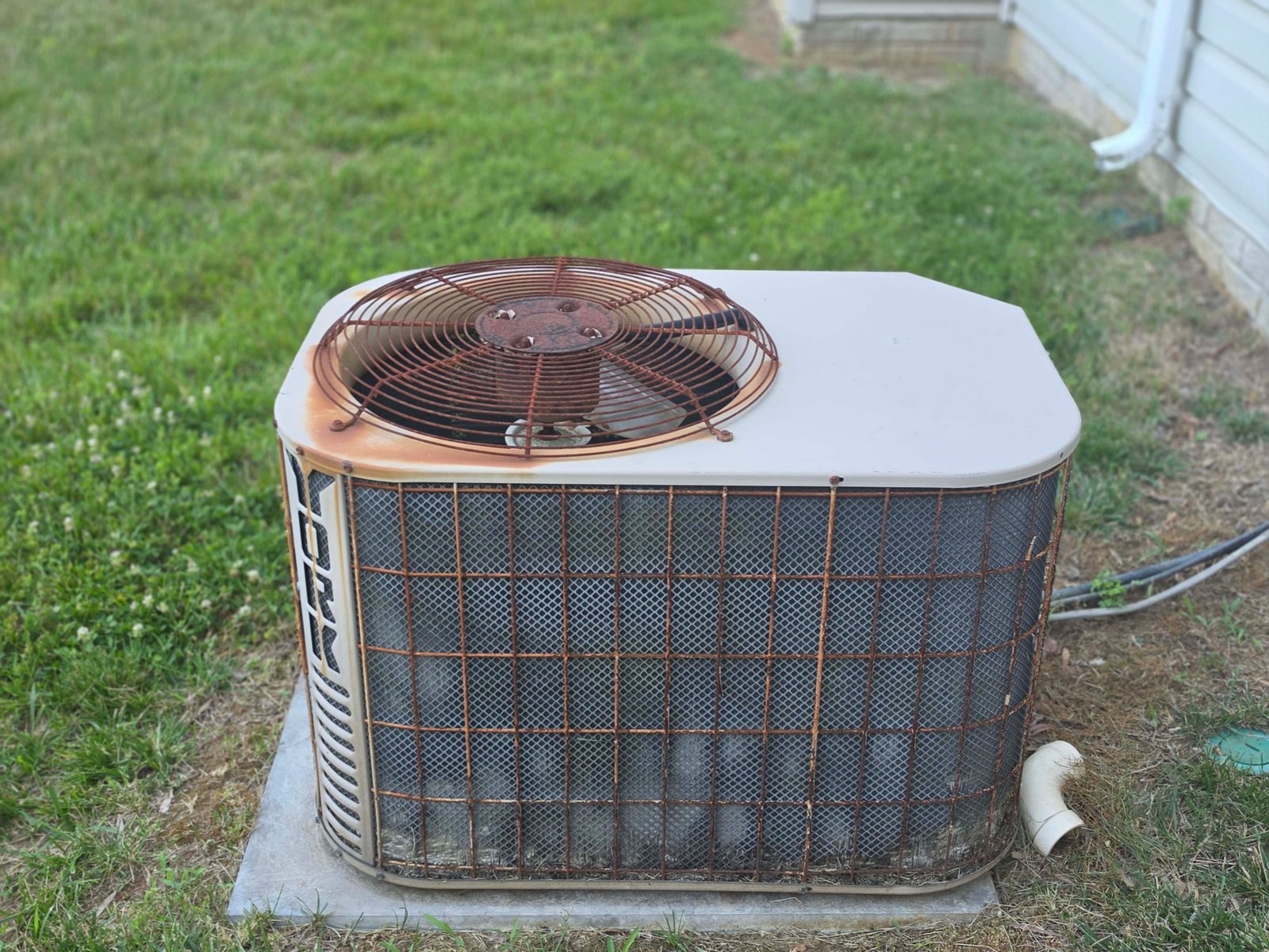 Aged Condenser — Pre-Replacement Assessment